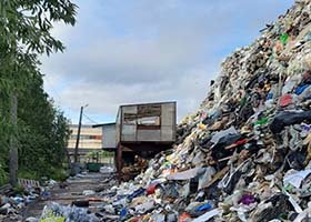 Под Петербургом нашли горы мусора